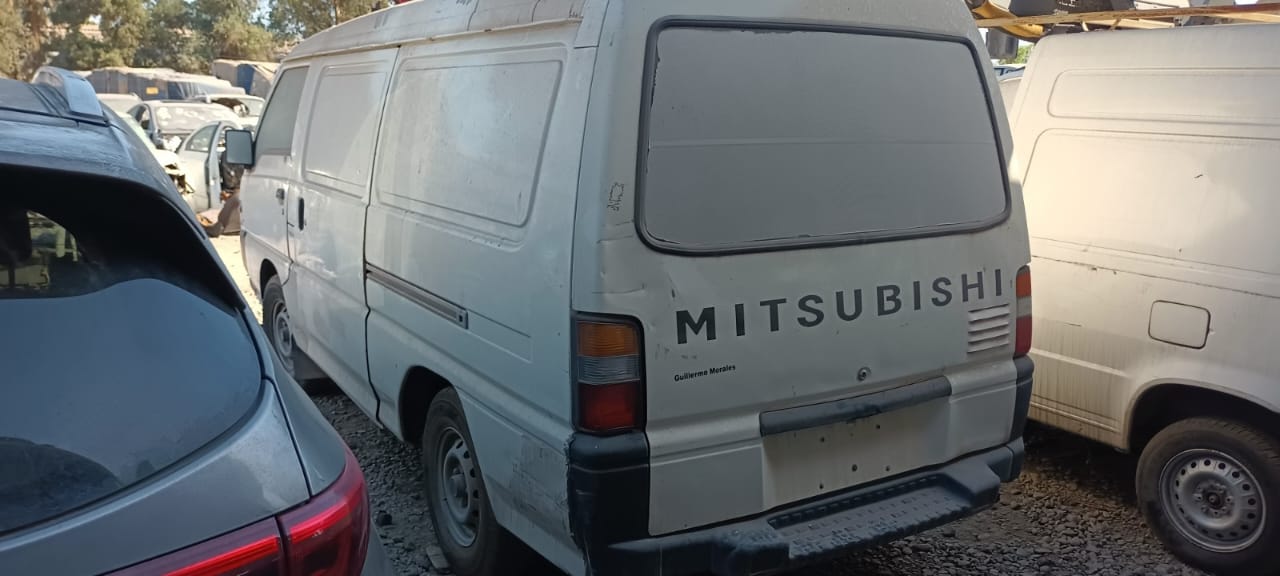 MUñON Mitsubishi L300 2008  USADO  EN DESARME